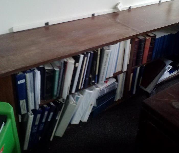 Photo of bookshelf 
